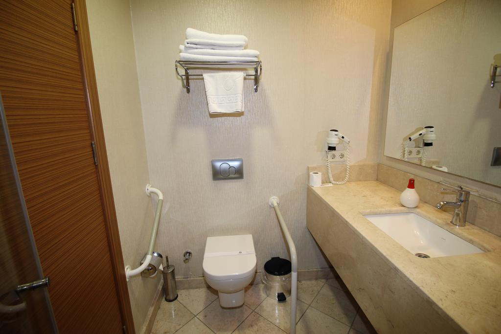 Boss Hotel Sincan Екстер'єр фото